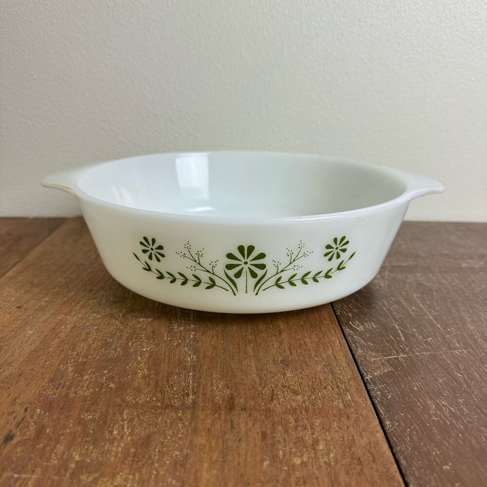 Vintage 1950s Green Daisy Glasbake 438 round casserole Dish Made in USA